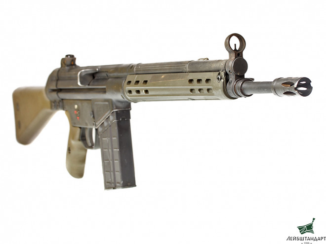 Фотография Автоматическая винтовка "Хеклер и Кох" (Heckler & Koch G3), Германия - Увеличенное изображение