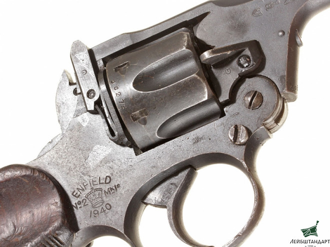 Один из видов Револьвер Энфилд (Enfield №2 MkI*), Великобритания - Увеличенное изображение