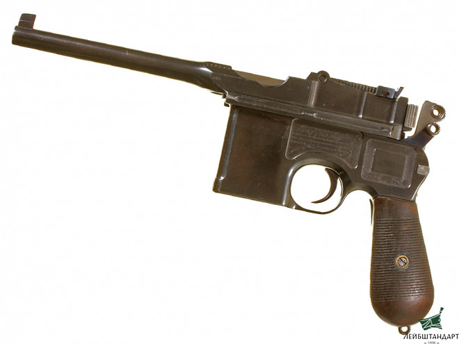 Изображение Пистолет Маузер С-96 (Mauser С96) с наградными накладками "С.М.Буденному от ВЦИК", Германия - Увеличенное изображение